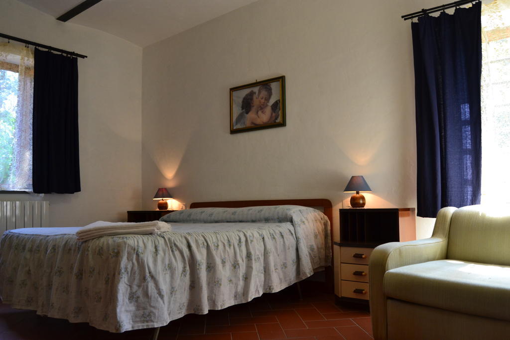 Rignano sullʼArno Agriturismo La Querce חדר תמונה